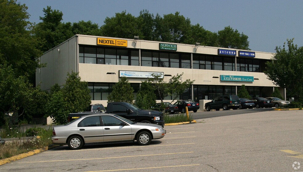 More Photos Of 190 W Town St, Norwich Storefront Retail Office For Lease