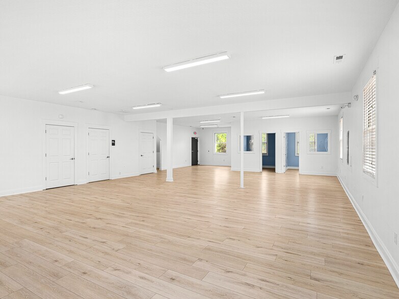 More Photos Of 14 Mimidis Ln, Swannanoa Office For Sale