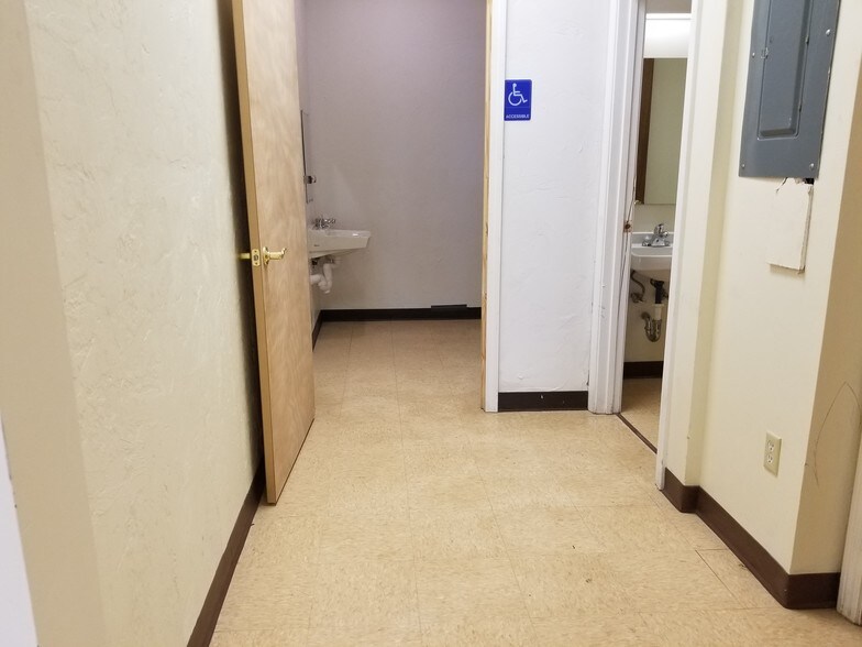 More Photos Of 120 Stafford St, Worcester Storefront Retail Office For Lease