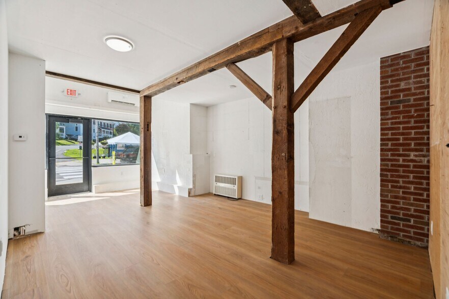 More Photos Of 26 Central St, Woodstock General Retail For Sale