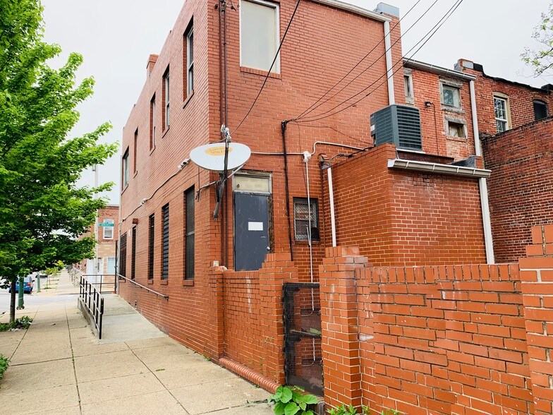 More Photos Of 2701 E Monument St, Baltimore Convenience Store For Sale