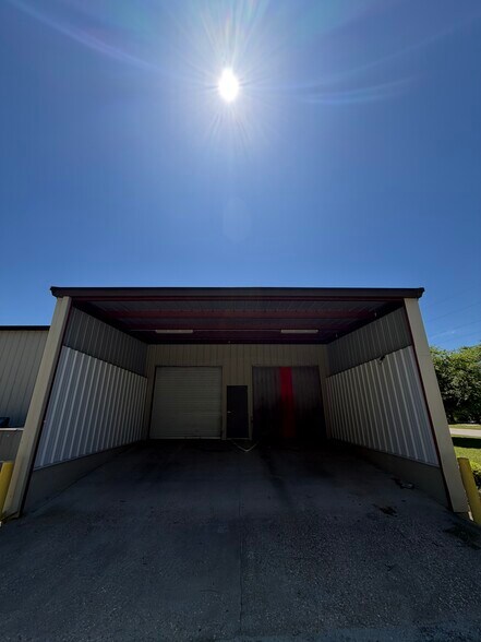More Photos Of 2 Hummingbird ln, Eufaula Manufacturing For Lease