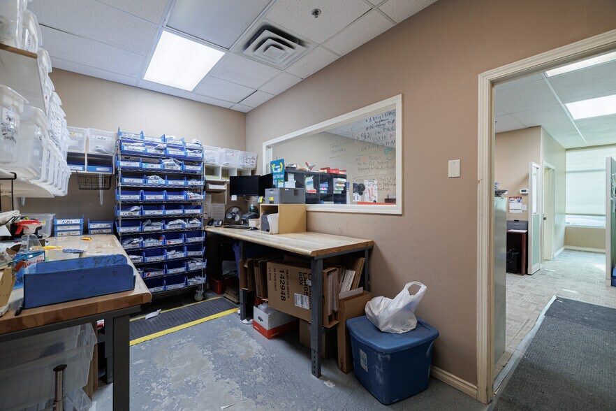 More Photos Of 6701-6777 Fairmount Dr SE, Calgary Warehouse For Lease