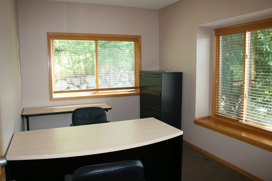 More Photos Of 8925-8929 Aztec Dr, Eden Prairie Office For Lease