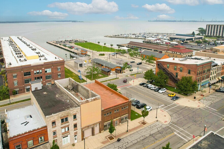 More Photos Of 301 W Water St, Sandusky Restaurant For Sale