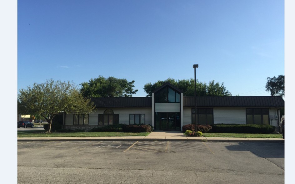 More Photos Of 1234 N Water St, Decatur Office For Sale