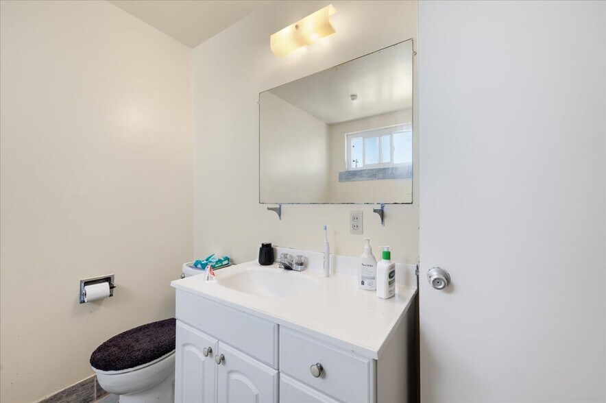 More Photos Of 236 Haas Ave, San Leandro Apartments For Sale