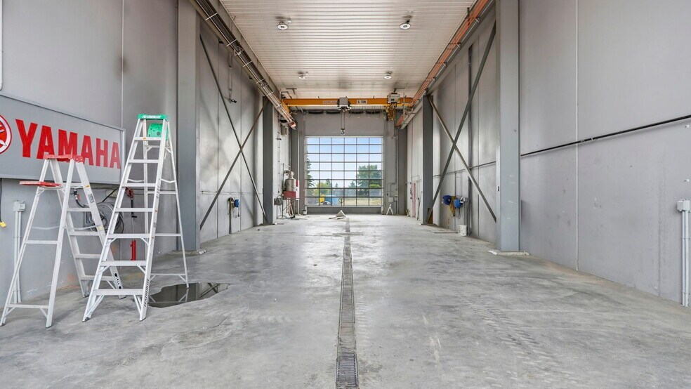 More Photos Of 490 South Ave, Spruce Grove Manufacturing For Sale