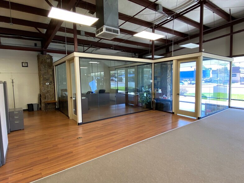 More Photos Of 8101 W Colfax Ave, Lakewood Showroom For Sale