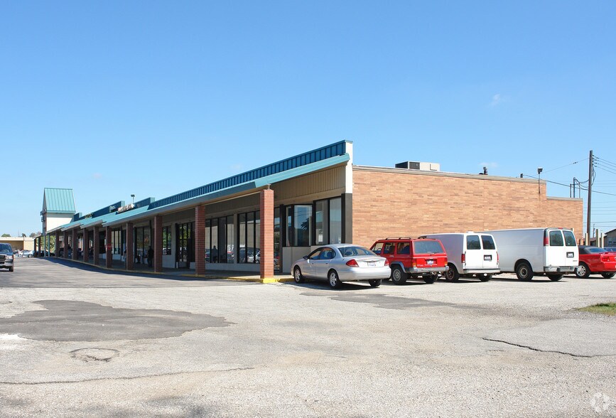 More Photos Of 3333 Manchester Rd, Akron Unknown For Lease