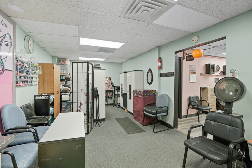 More Photos Of 5840 W 63Rd St, Chicago Freestanding For Sale