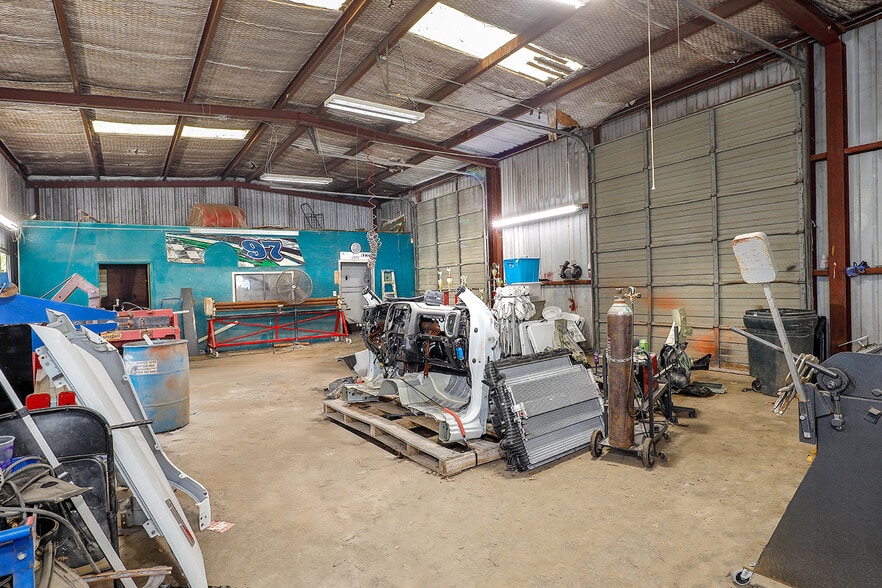 More Photos Of 23210 FM 1485, New Caney Service For Sale