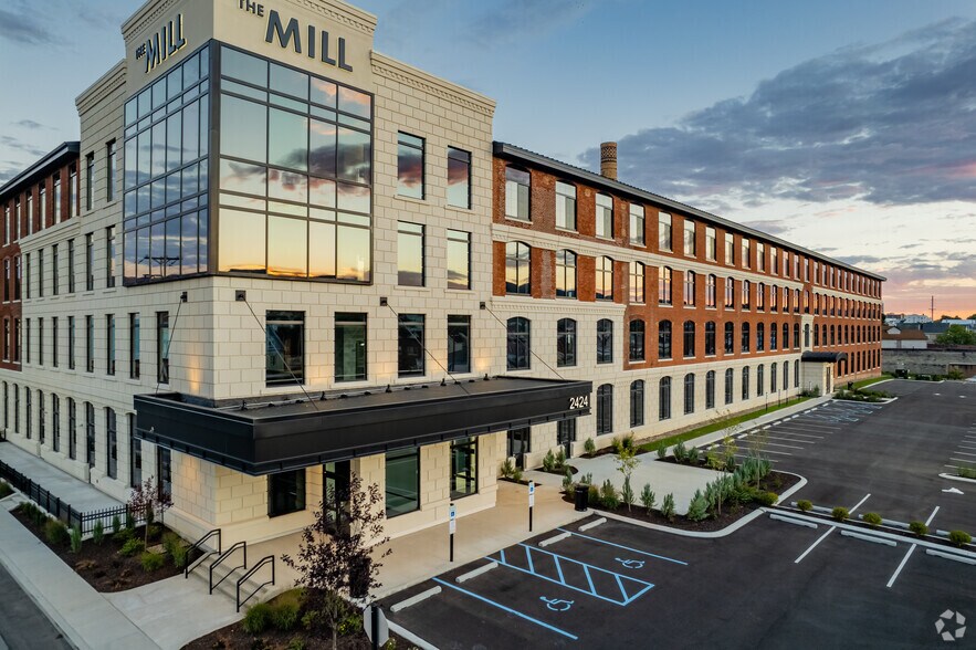 More Photos Of 2400 8th Ave, Altoona Office For Lease