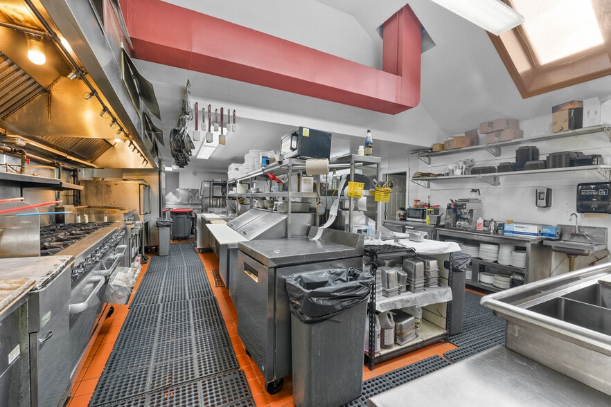 More Photos Of 488 South St, Hyannis Restaurant For Sale