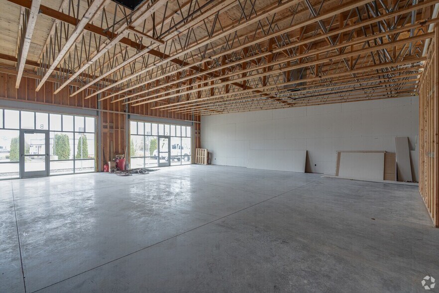 More Photos Of 30860 NW Pacific St, North Plains Storefront For Lease