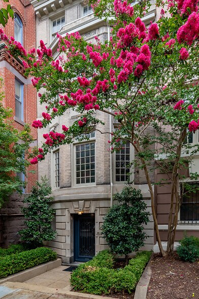 More Photos Of 1715 N St NW, Washington Office For Lease