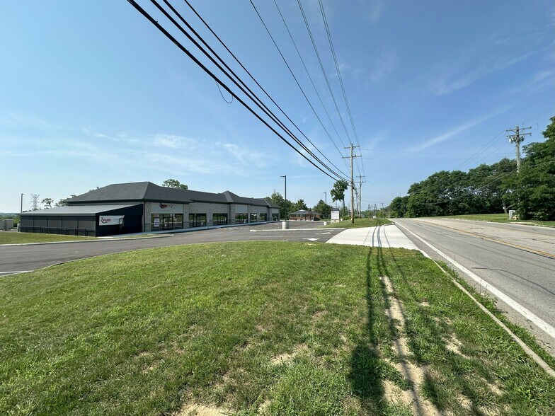 More Photos Of 9774 Cincinnati Columbus Rd, West Chester Storefront For Lease