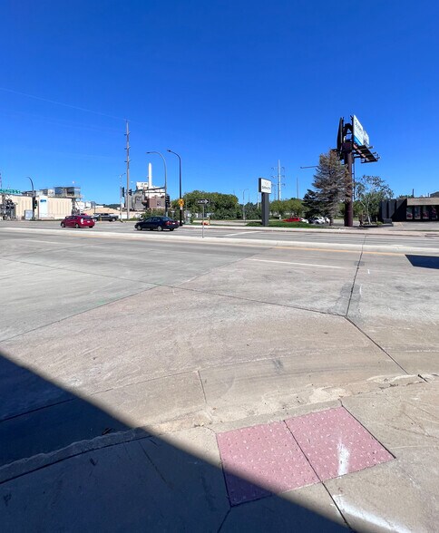 More Photos Of 223 Broadway Ave N, Rochester Office Residential For Sale