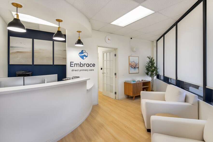 More Photos Of 37 Creek Rd, Irvine Medical For Lease