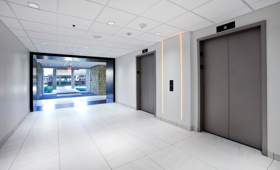 More Photos Of 5020 Riverside, Irving Unknown For Lease