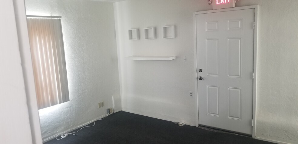 More Photos Of 725 S 6th St, Las Vegas Office For Lease