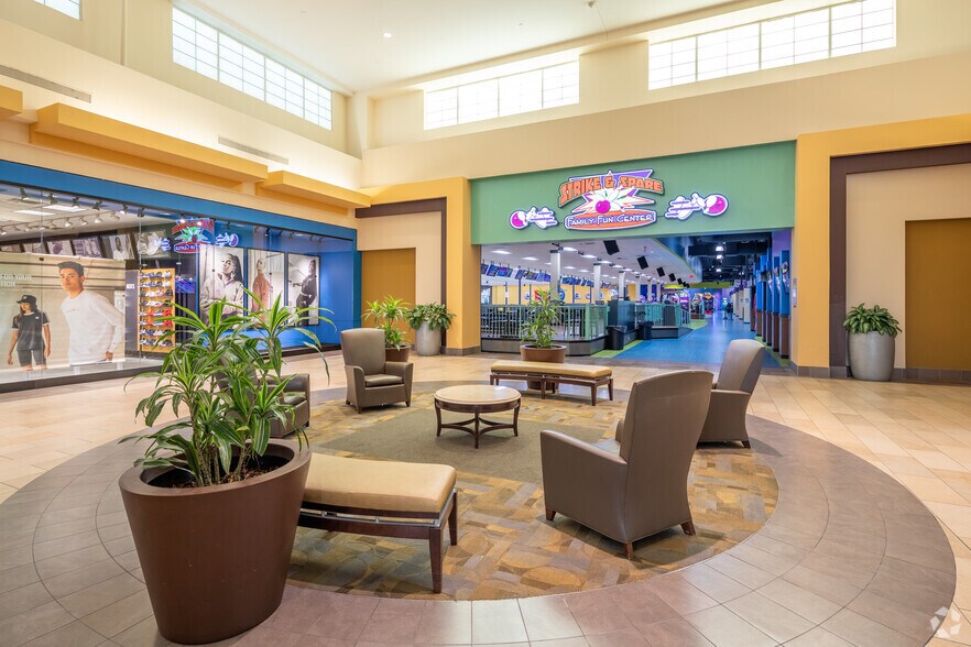 More Photos Of 1720 Old Fort Pky, Murfreesboro General Retail For Sale