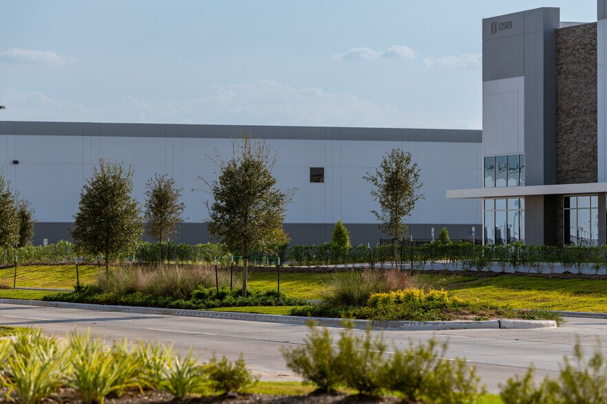 More Photos Of Brookshire Rd, Brookshire Unknown For Lease