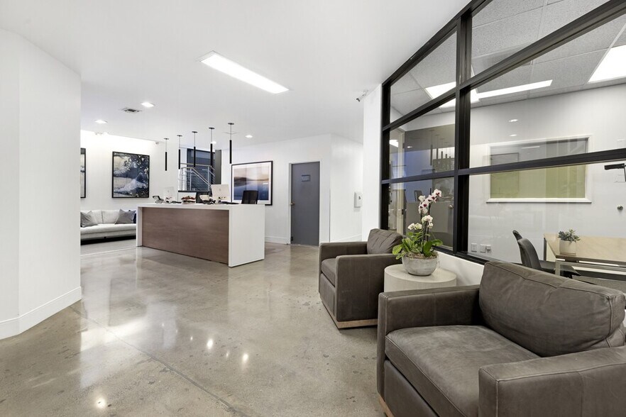 Primary Photo Of 2102 Business Center Dr, Irvine Coworking Space