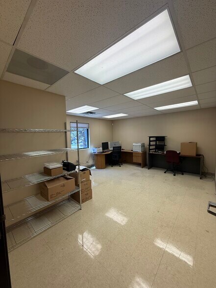 More Photos Of 180 Talamine Ct, Colorado Springs Distribution For Lease