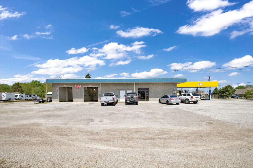 More Photos Of 1727 Division Rd N, Kingsville Restaurant For Sale