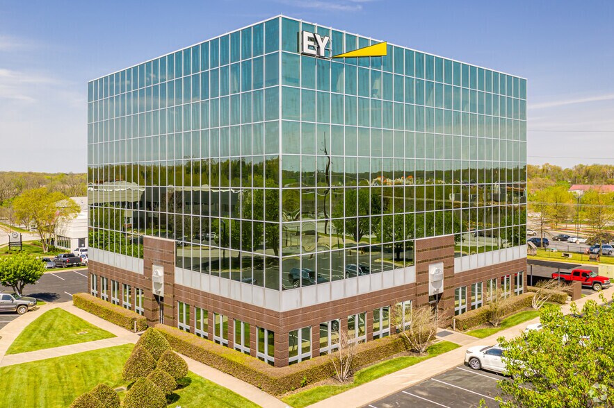 More Photos Of 5417 Pinnacle Point Dr, Rogers Office For Lease