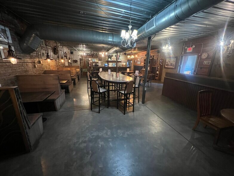 More Photos Of 519 N Elm St, Muncie Restaurant For Sale