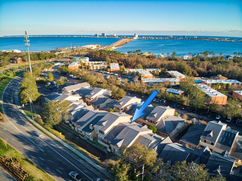 More Photos Of 913 Gulf Breeze Pky, Gulf Breeze Storefront Retail Office For Sale