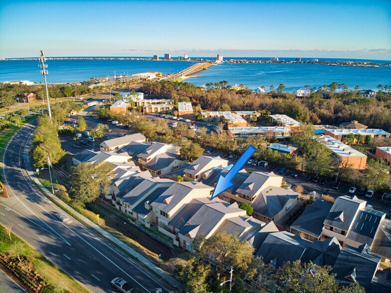More Photos Of 913 Gulf Breeze Pky, Gulf Breeze Storefront Retail Office For Sale