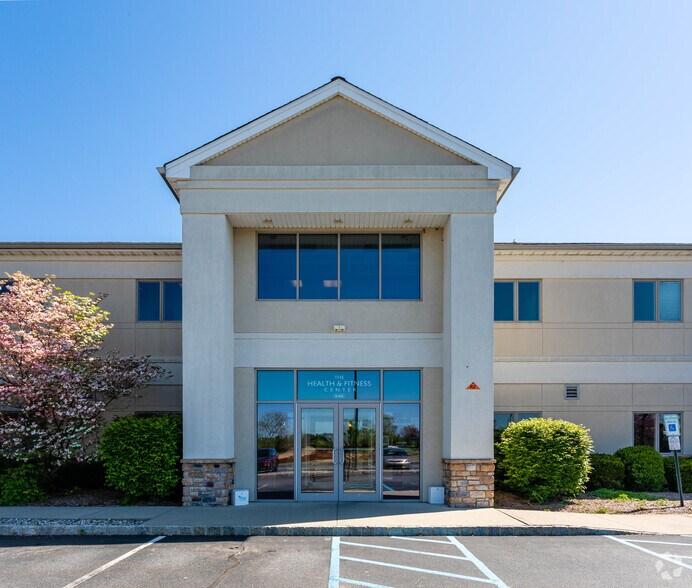 More Photos Of 540 Lafayette Rd, Sparta Medical For Lease