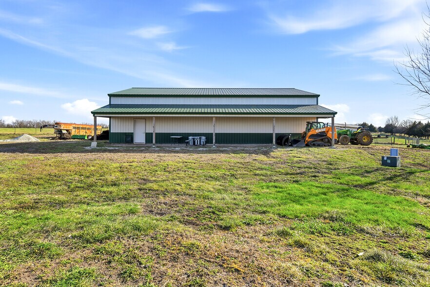 More Photos Of 32846 Block Rd, Paola Specialty For Sale