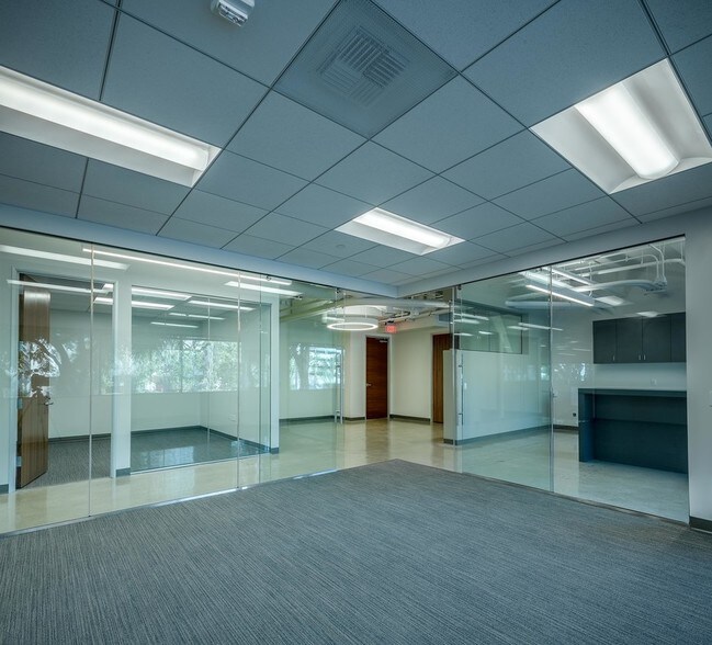 More Photos Of 300 N Pacific Coast Hwy, El Segundo Unknown For Lease