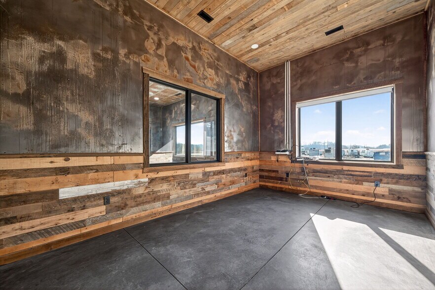 More Photos Of 1834 Outer Hwy 61 hwy, Moscow Mills Flex For Sale