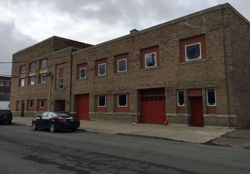 More Photos Of 606 6th St, Niagara Falls Office For Lease