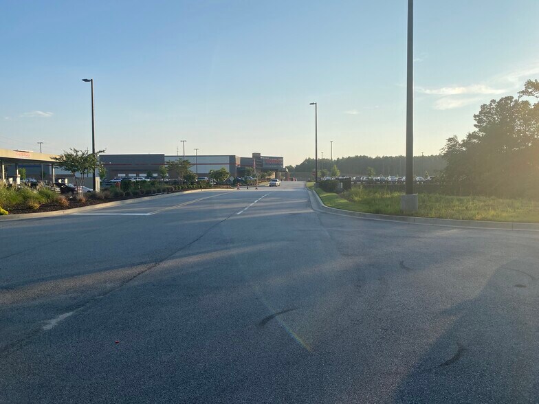 More Photos Of Charles Hardy Pkwy, Dallas Land For Sale