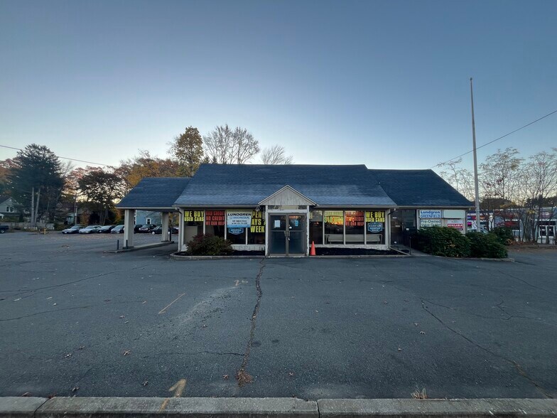 More Photos Of 377 Federal St, Greenfield Auto Dealership For Sale