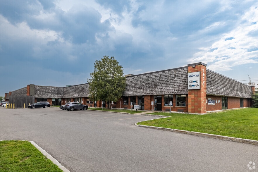 More Photos Of 830-840 Industrial Ave, Ottawa Light Distribution For Lease