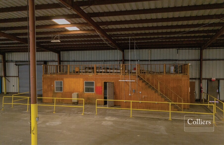 More Photos Of 4501 E Palmetto St, Florence Warehouse For Sale