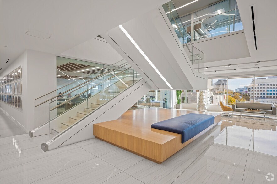 More Photos Of 3102 Maple Ave, Dallas Office For Lease