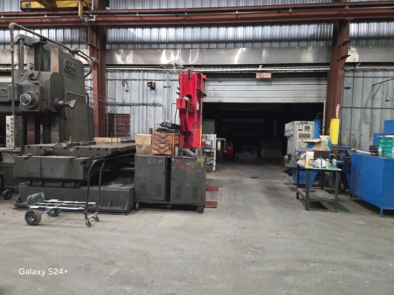 More Photos Of 658 Omaha Dr, Corpus Christi Industrial For Sale
