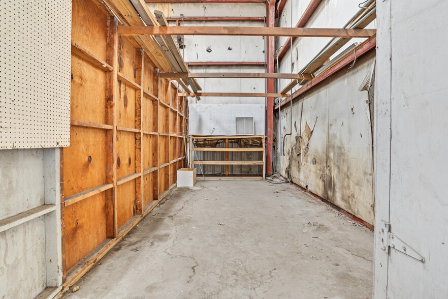 More Photos Of 12625 40th St N, Clearwater Warehouse For Sale