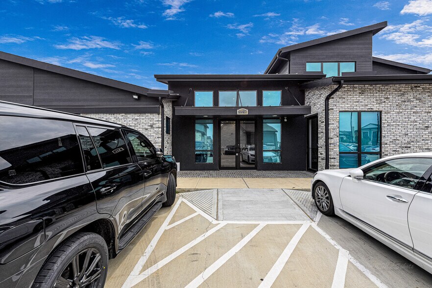 More Photos Of 225 Bella Katy Dr, Katy Medical For Sale