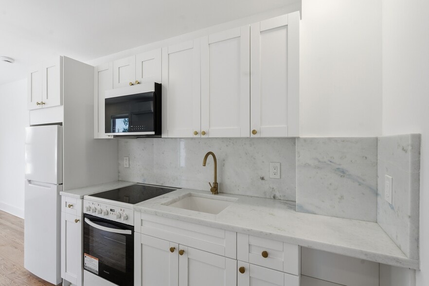 More Photos Of 326 6th Ave N, Saint Petersburg Apartments For Sale