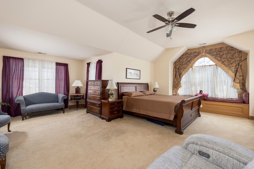 More Photos Of 860 Union Rd, West Seneca Office Residential For Sale