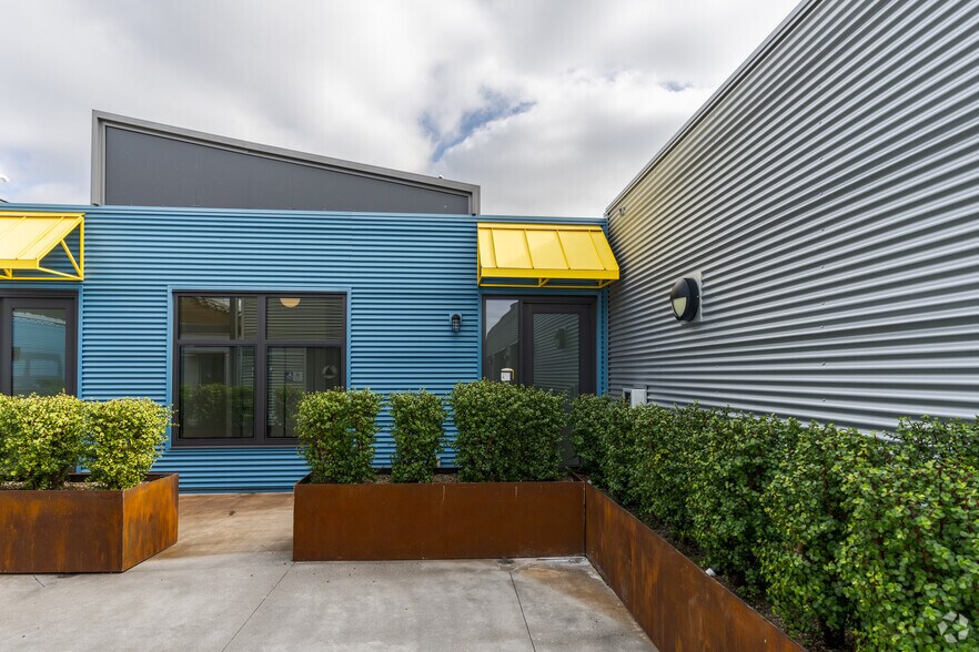 More Photos Of 330 S Cedros Ave, Solana Beach Apartments For Lease